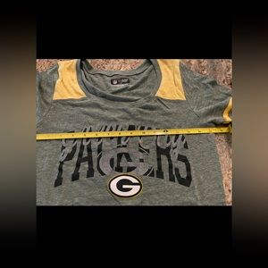 Women’s Green Bay Packers shirt size Small